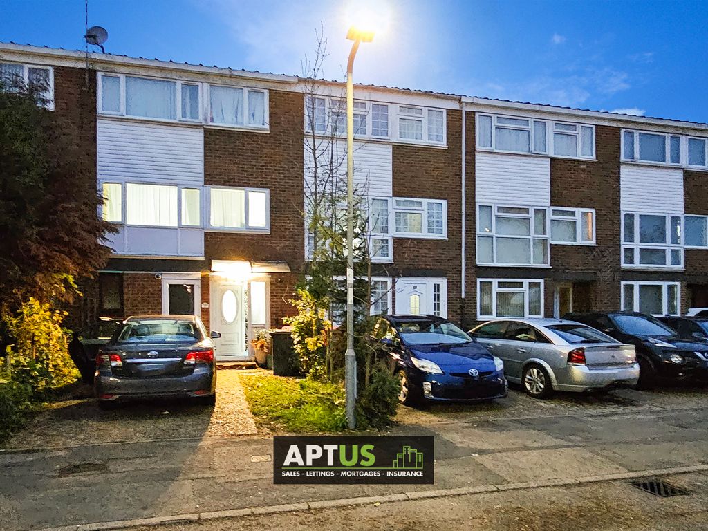 6 bed town house for sale in High Street, Chalvey, Slough SL1, £530,000