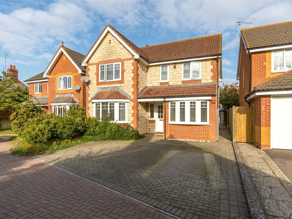 4 bed detached house for sale in Blenheim Way, Southmoor, Abingdon