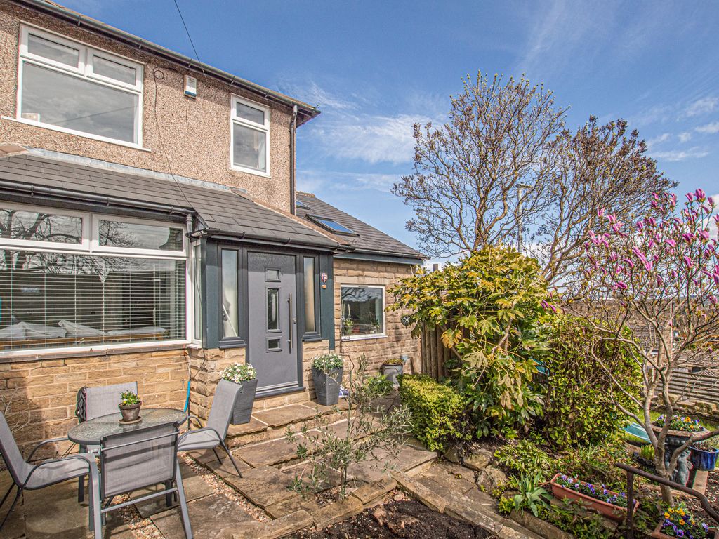 5 bed semidetached house for sale in Kaye Lane, Almondbury