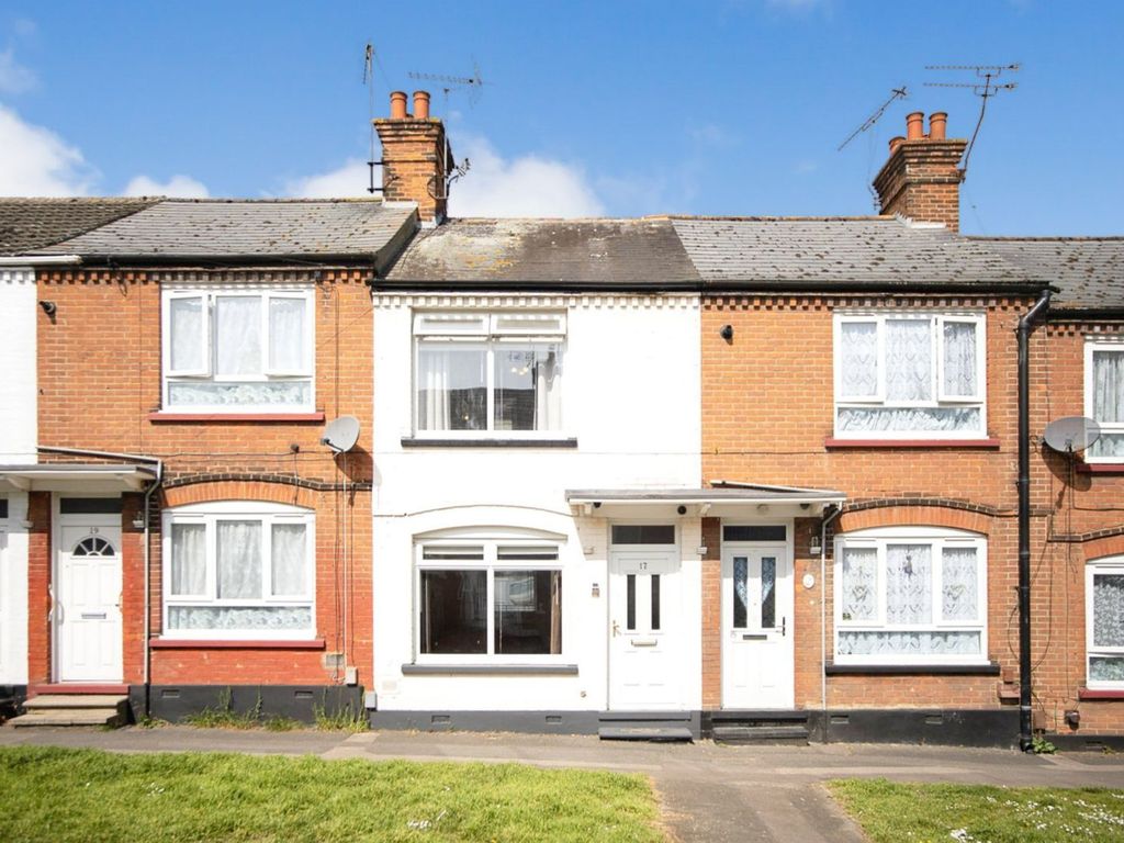 2 bed terraced house for sale in Toronto Road, Gillingham ME7 Zoopla