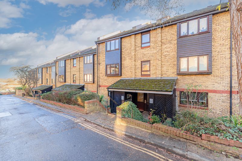 2 bed flat for sale in Bakers Hill, London E5, £310,000 Zoopla