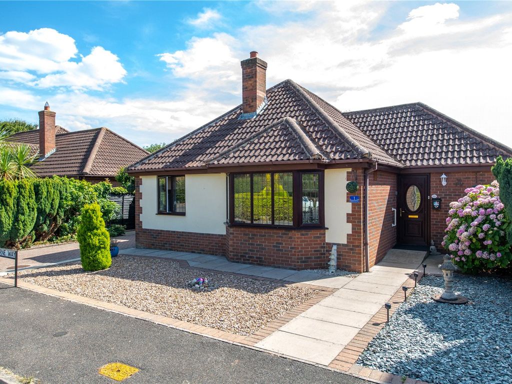 3 bed bungalow for sale in Lambourne Way, Heckington, Sleaford