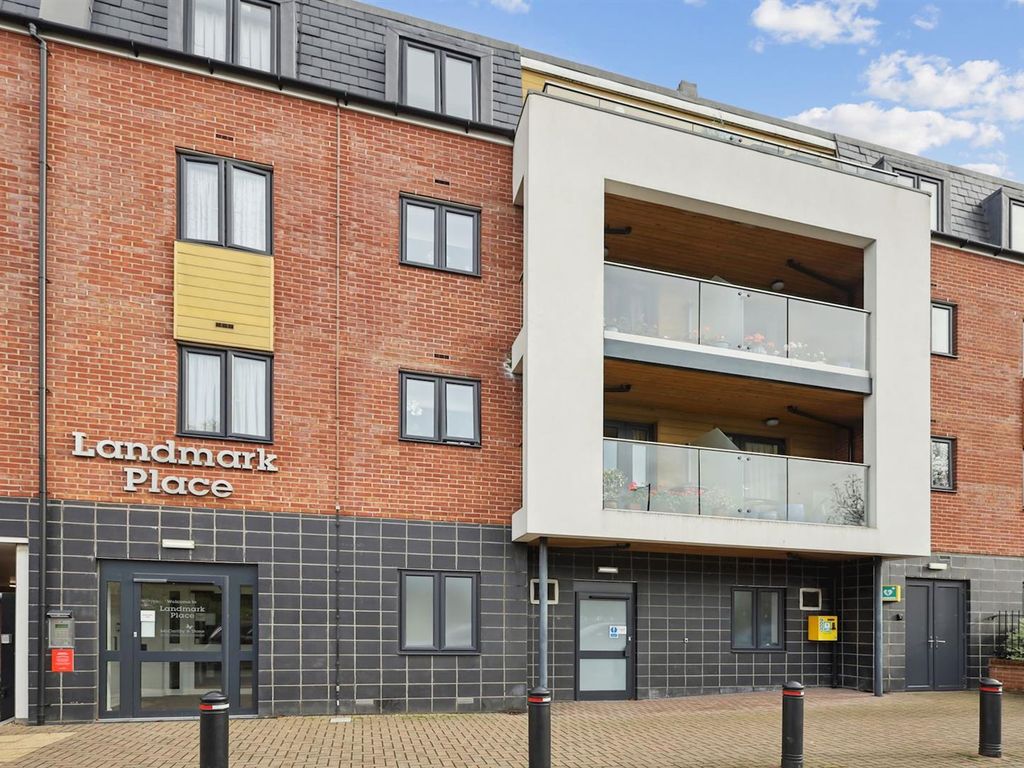 2 bed flat for sale in Moorfield Road, Denham, Uxbridge UB9 Zoopla