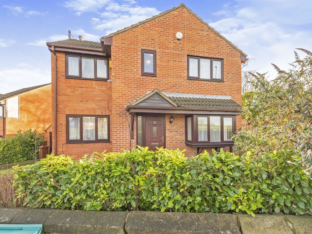 4 bed detached house for sale in The Rowans, Leeds LS13 Zoopla