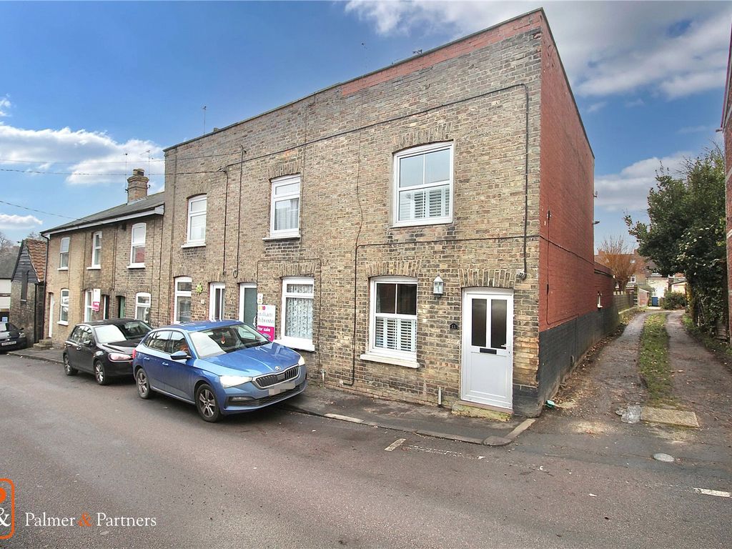 2 bed end terrace house for sale in Upper East Street, Sudbury, Suffolk
