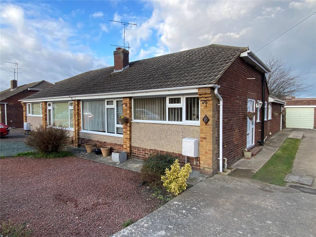 3 bed bungalow for sale in Watts Road, Farnborough GU14 Zoopla