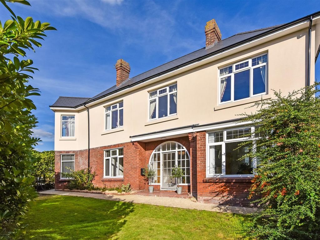 5 bed detached house for sale in London Road, Cosham, Portsmouth PO6