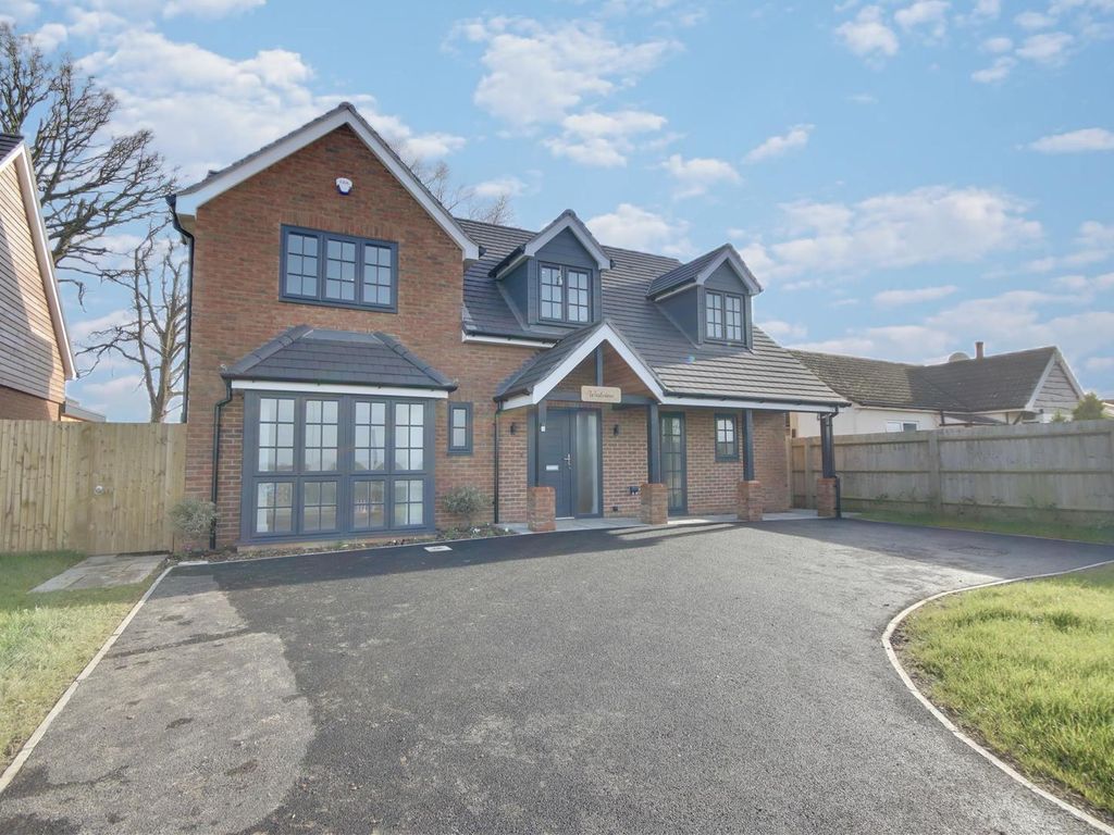 New home, 4 bed detached house for sale in Oaktree, Wickham Road ...