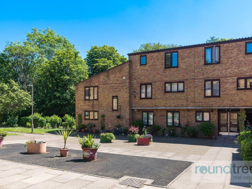 Woodburn Close, London NW4