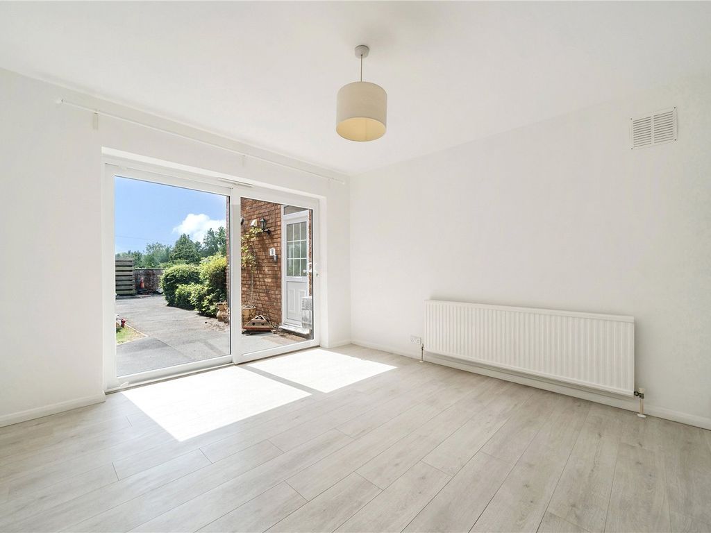 1 bed flat for sale in Barkham Road, Wokingham, Berkshire RG41 Zoopla