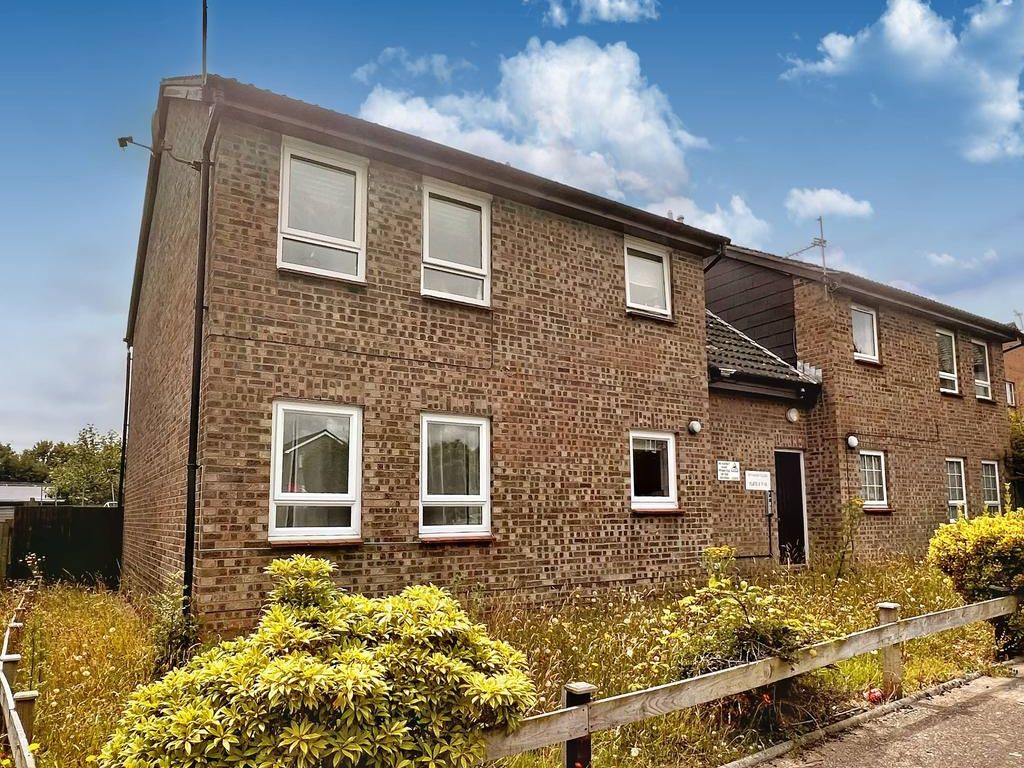 Studio to rent in Redwood Close, St. Mellons, Cardiff CF3 Zoopla