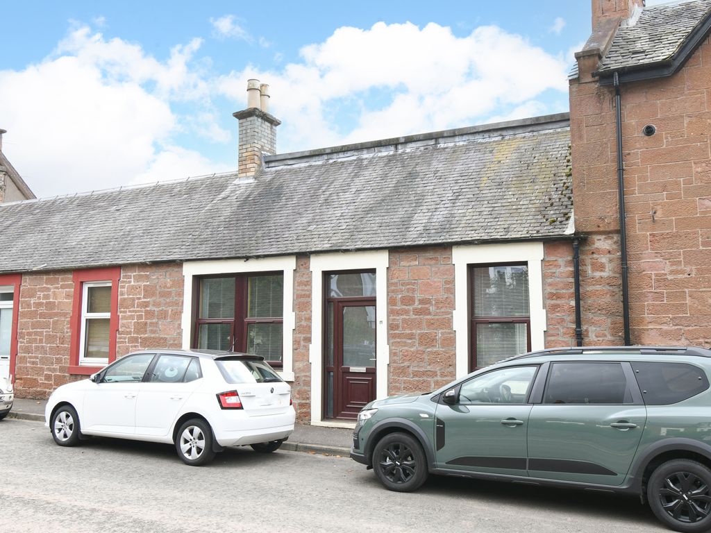 2 bed terraced house for sale in Brechin Road, Kirriemuir DD8, £125,000