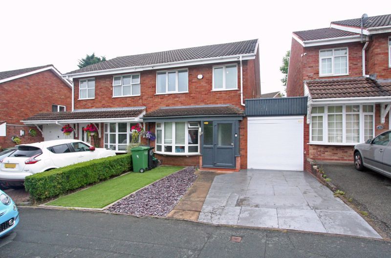 3 bed semidetached house for sale in Stourbridge, Wollescote, Pedmore