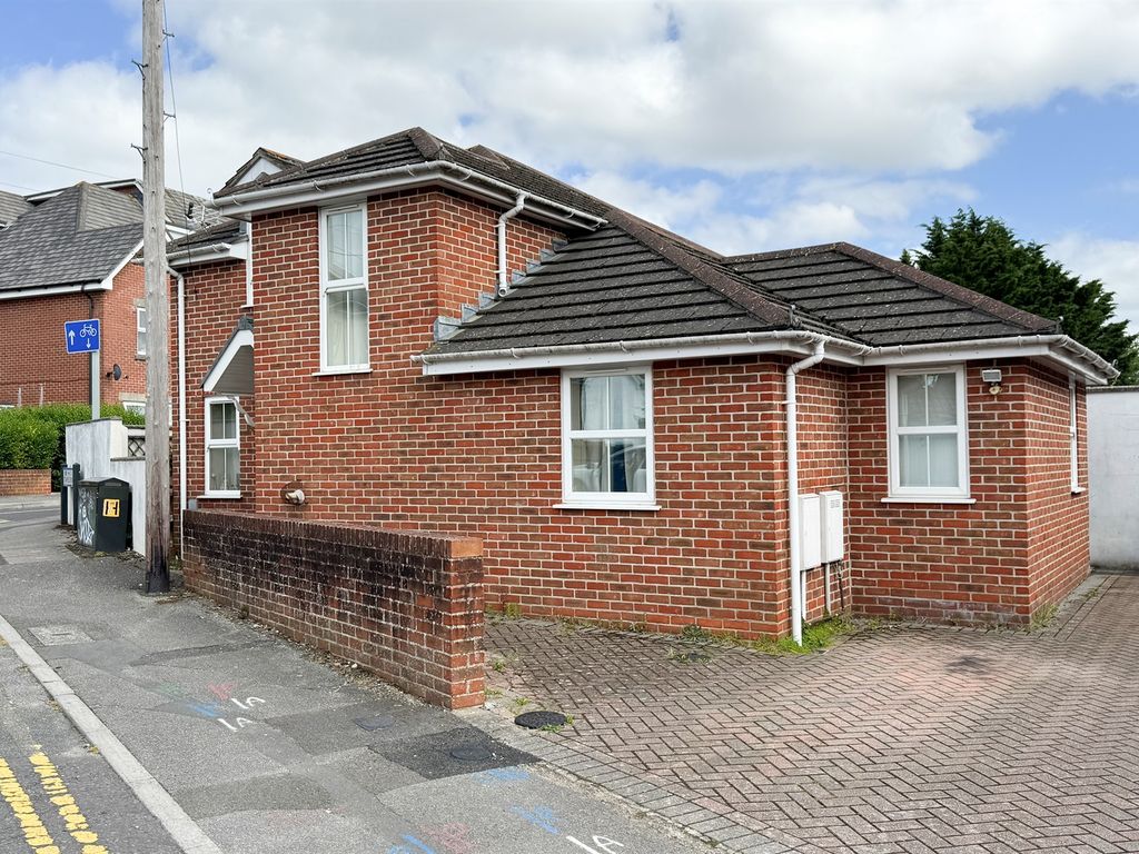 3 bed detached house for sale in Stanfield Road, Winton, Bournemouth