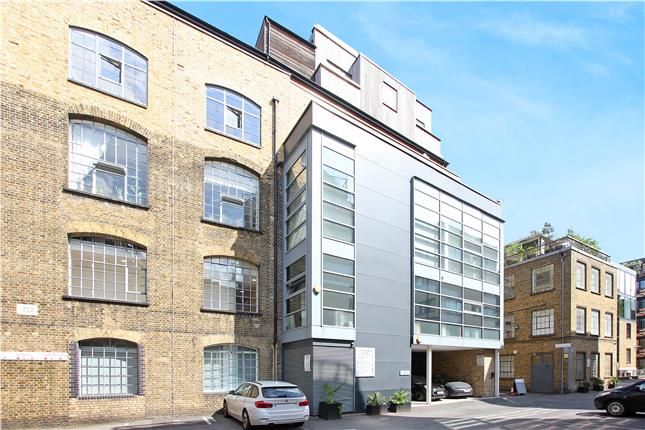 Unit E, 11 Bell Yard Mews, London SE1  