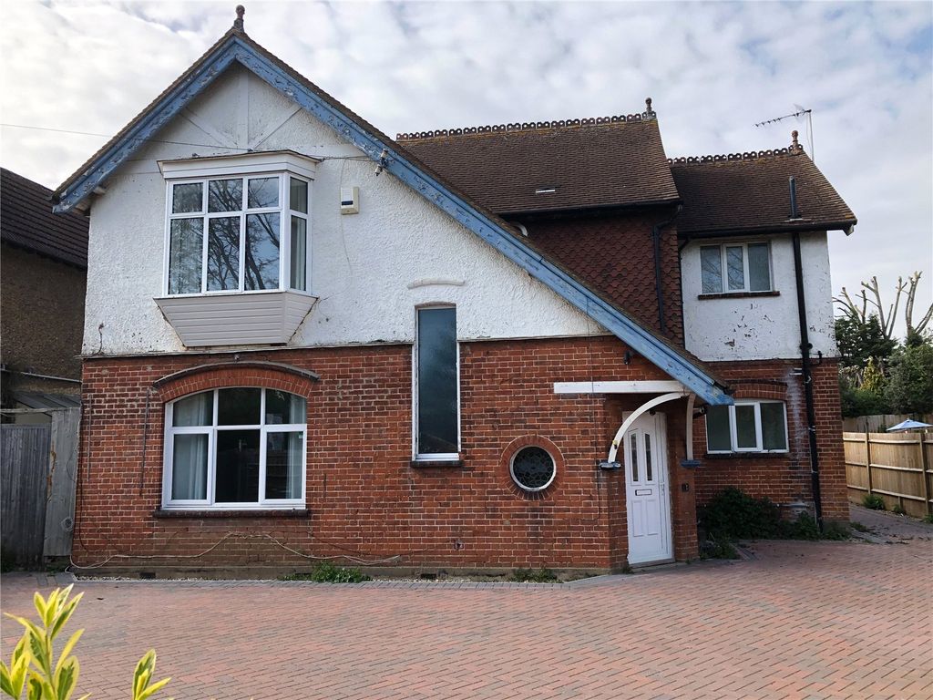 4 bed detached house to rent in Station Road, Orpington BR6 Zoopla