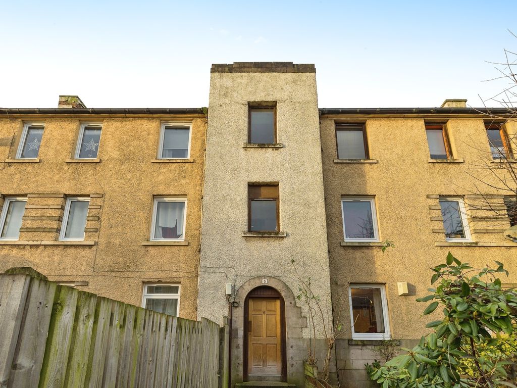 3 bed flat for sale in Ferry Road Place, Pilton, Edinburgh EH4, £
