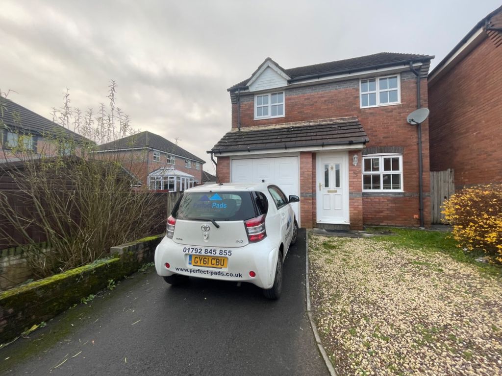 3 bed detached house to rent in Elm Crescent, Penllergaer, Swansea