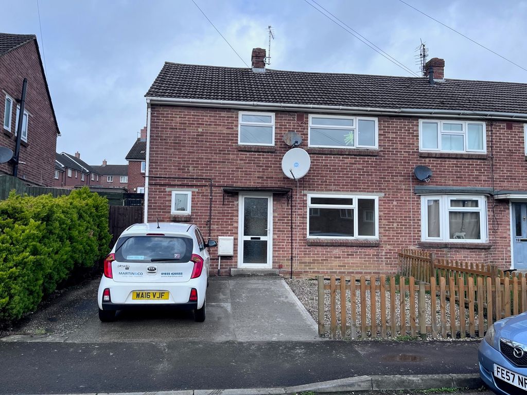 3 bed end terrace house to rent in Greenhill Road, Yeovil BA21, £1,050