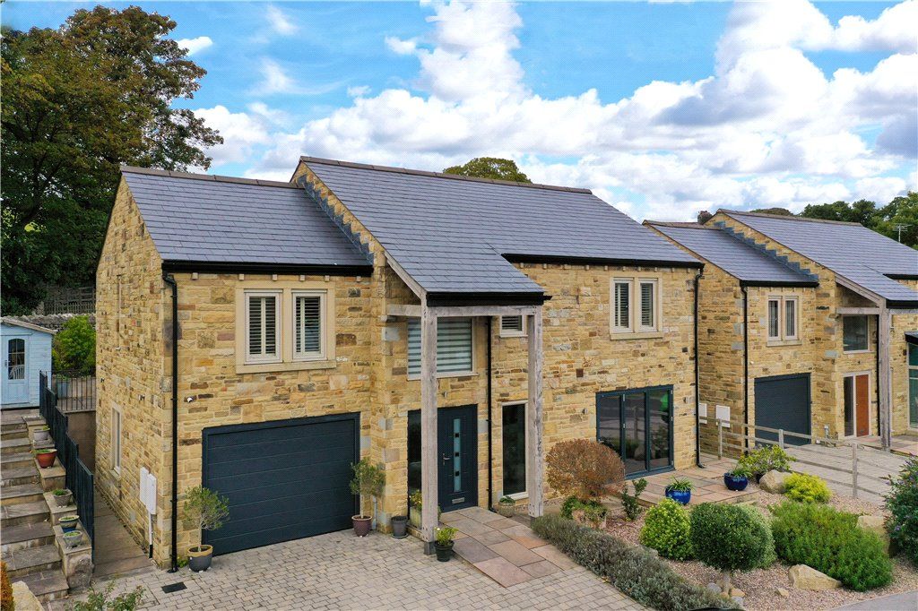 4 bed detached house for sale in Hunters View, Giggleswick, Settle BD24