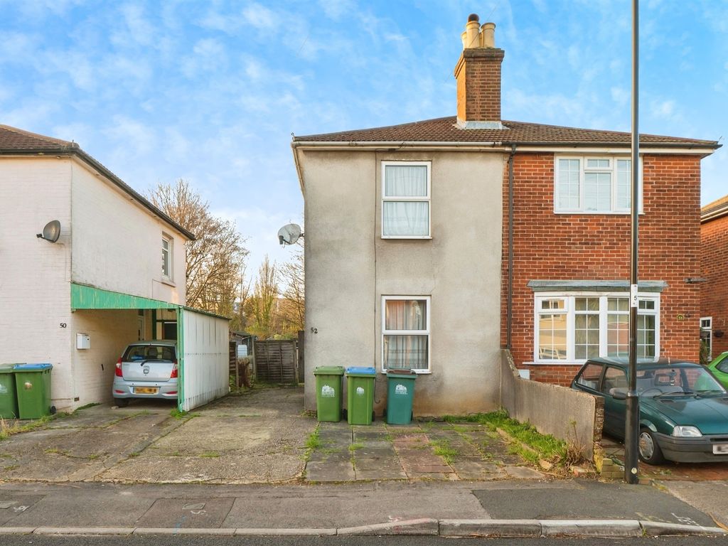 3 bed semidetached house for sale in Kent Road, Southampton SO17, £