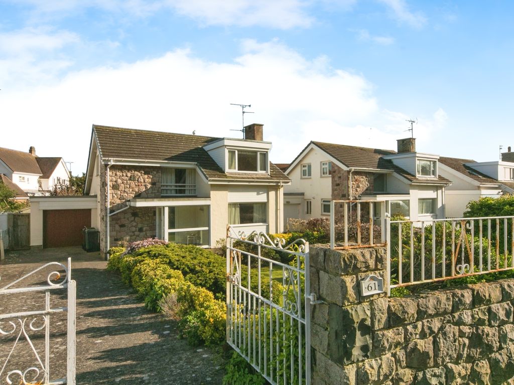 3 bed detached house for sale in Abbey Road, Llandudno, Conwy LL30, £