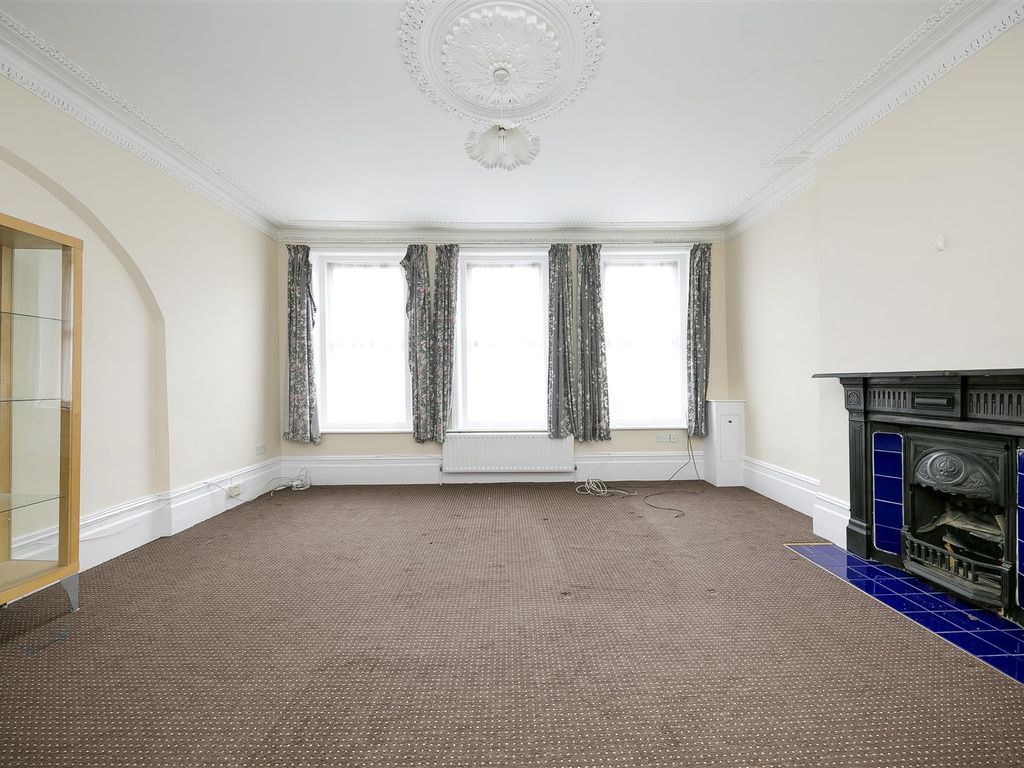1 bed flat to rent in Heath Road, Twickenham TW1 Zoopla