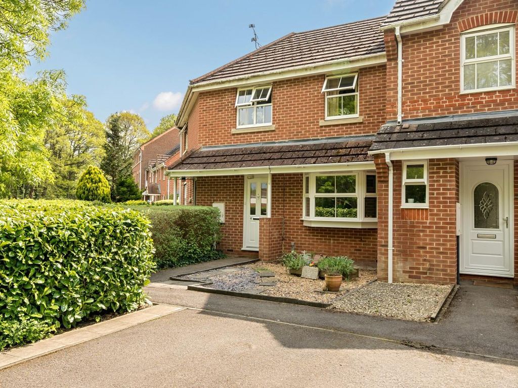 2 bed for sale in Tristram Close, Knightwood Park, Chandlers