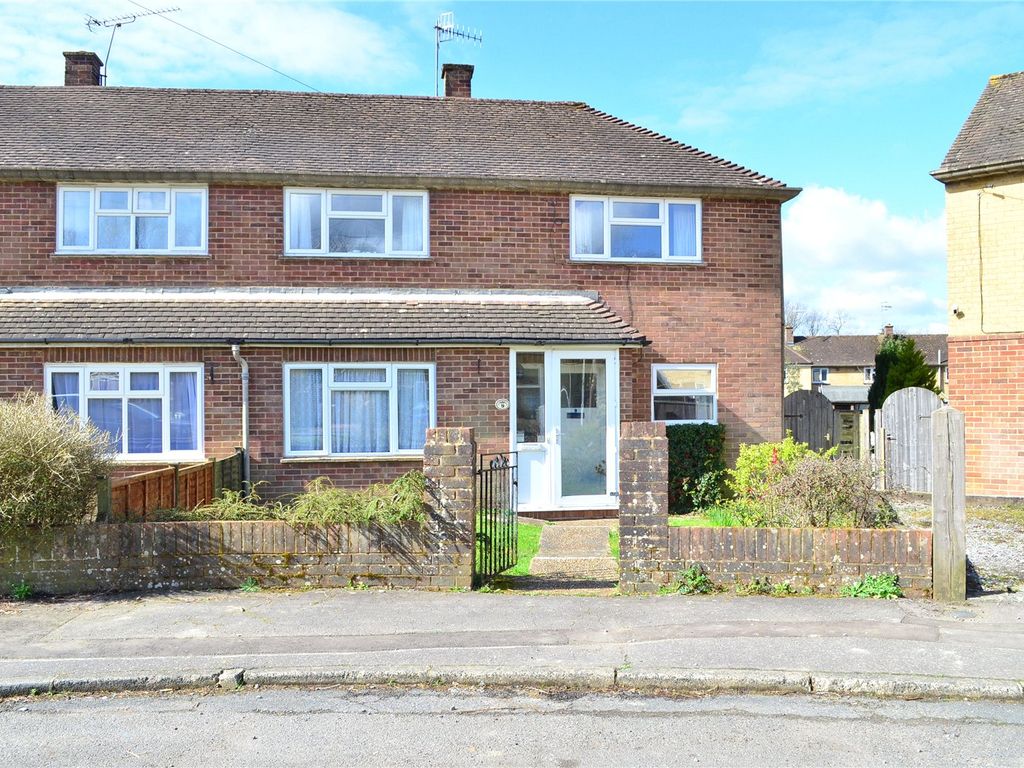2 bed semidetached house for sale in East Grinstead, West Sussex RH19