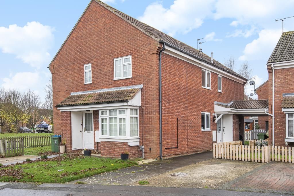 2 bed terraced house to rent in Webster Road, Aylesbury HP21 Zoopla