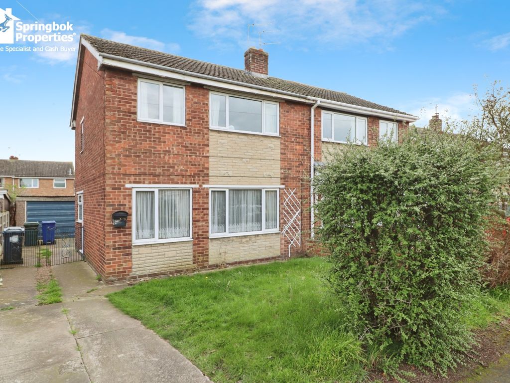 3 bed semidetached house for sale in Nene Grove, Auckley, Doncaster