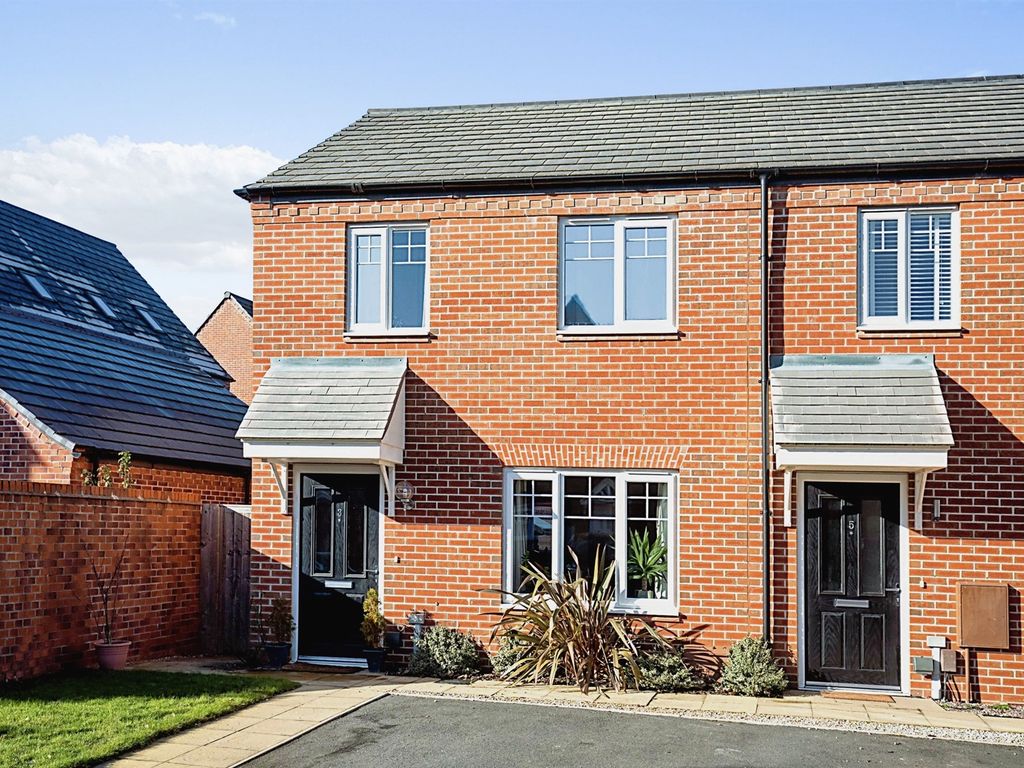 2 bed end terrace house for sale in Hanson Drive, Warwick CV34 Zoopla