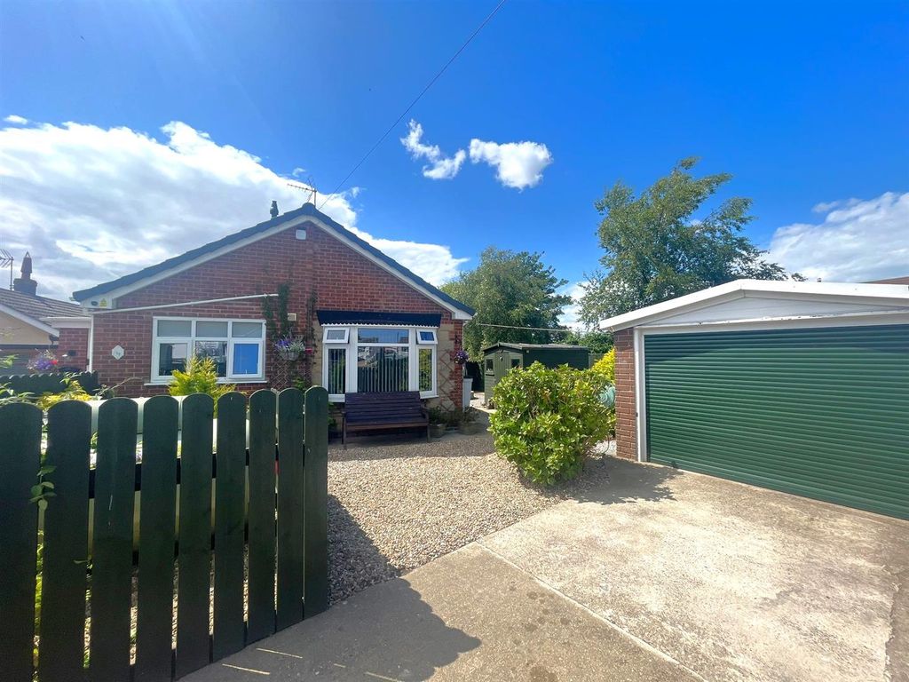 2 bed detached bungalow for sale in Castle View, Skipsea, Driffield