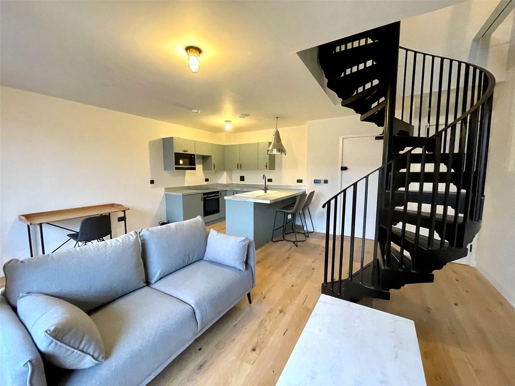 1 bed flat to rent in Derwent House, Mary Ann Street, Birmingham B3