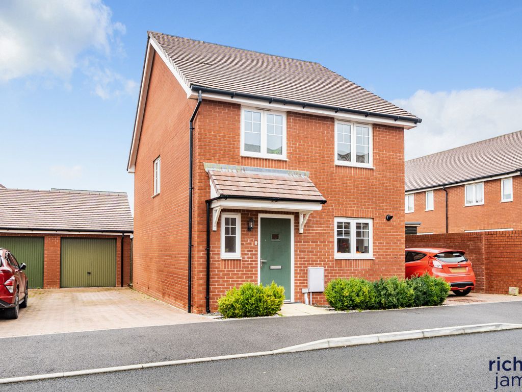 3 bed detached house for sale in Ampthill Way, Faringdon, Oxfordshire