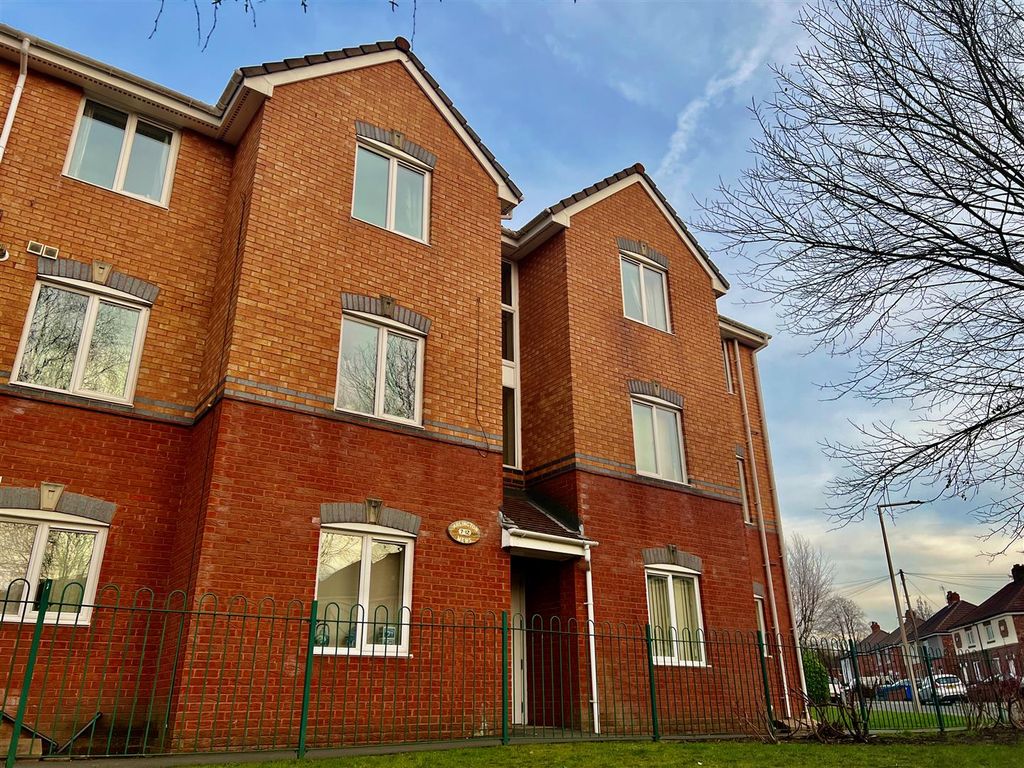 2 bed property for sale in Bexhill Road, Stockport SK3 Zoopla