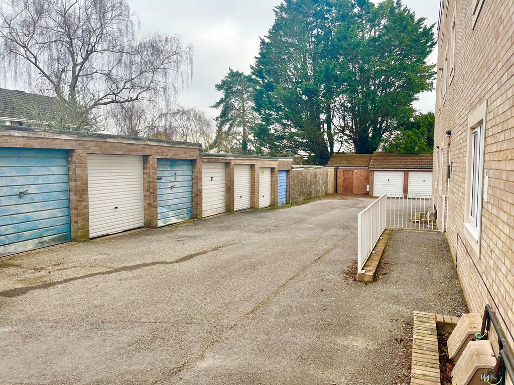 Parking/garage to rent in Sycamore Avenue, Chandler's Ford, Eastleigh