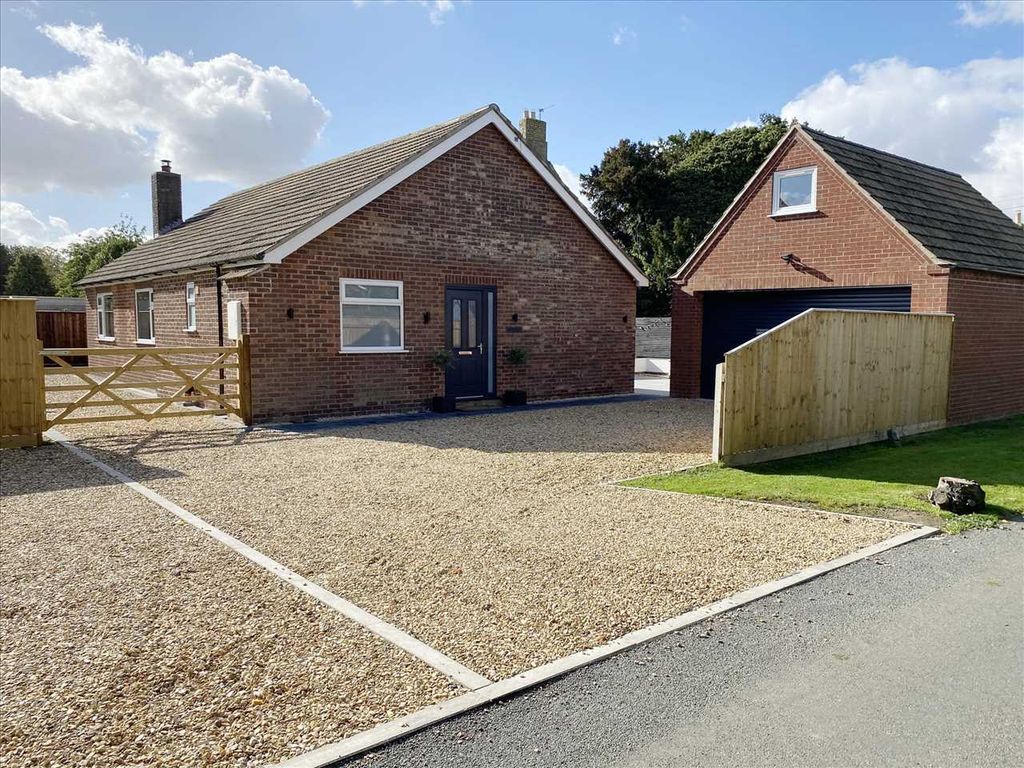 3 bed detached bungalow for sale in Main Street, Ewerby, Sleaford NG34