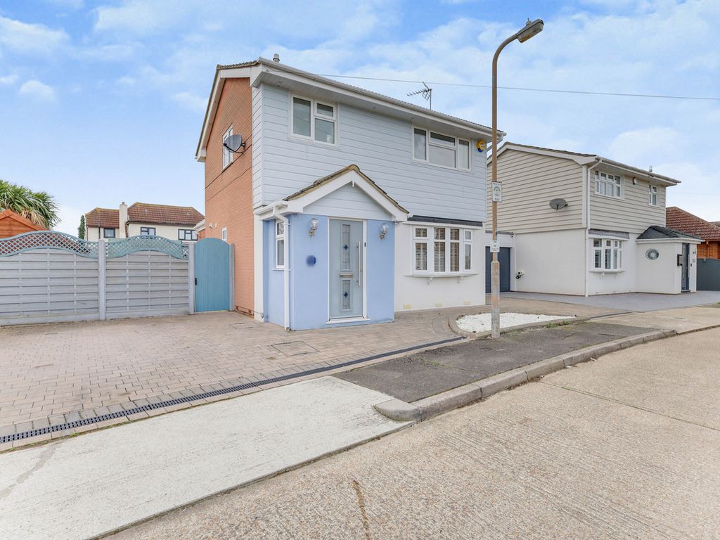4 bed detached house for sale in Nevada Road, Canvey Island SS8 Zoopla