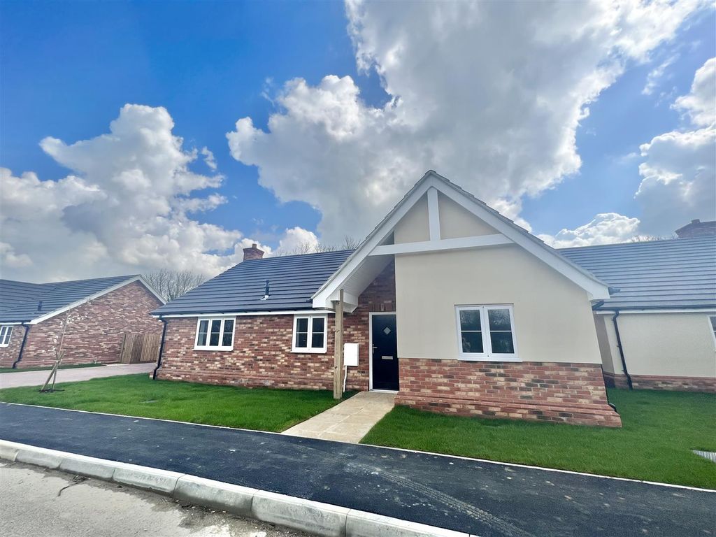 New home, 3 bed detached bungalow for sale in The Redwing, Crowcroft