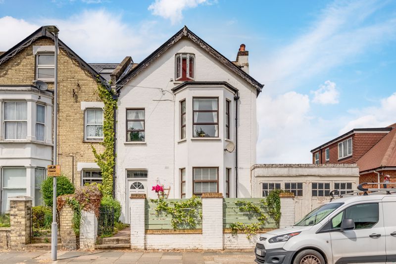 2 bed flat for sale in Montem Road, New Malden KT3 Zoopla