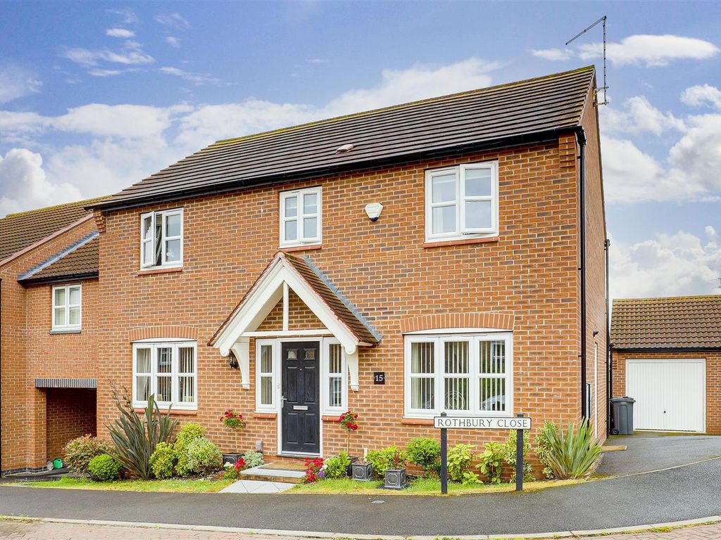 4 bed detached house for sale in Rothbury Close, Arnold