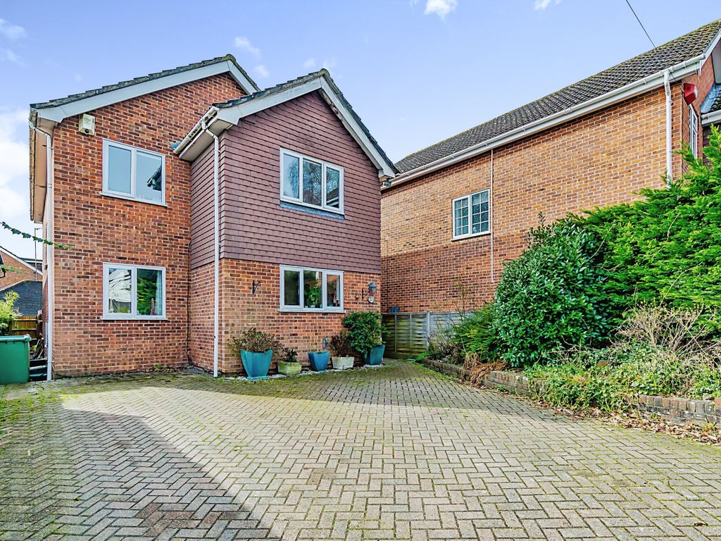 4 bed detached house for sale in Norheads Lane, Biggin Hill, Westerham