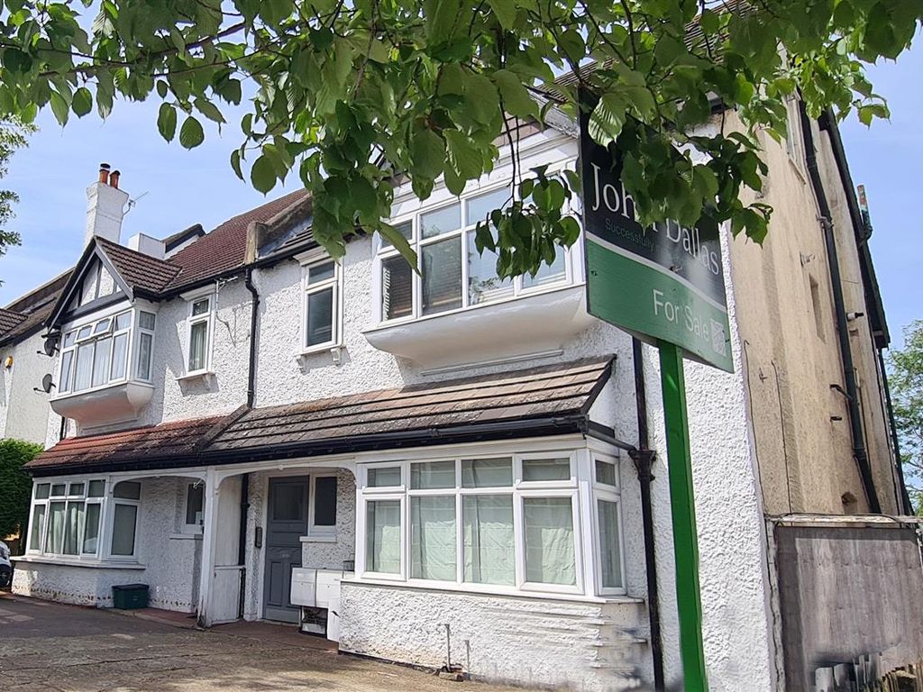 2 bed flat for sale in Mayfield Road, Sanderstead, South Croydon CR2