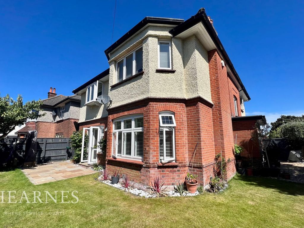 St Albans Avenue, Bournemouth BH8