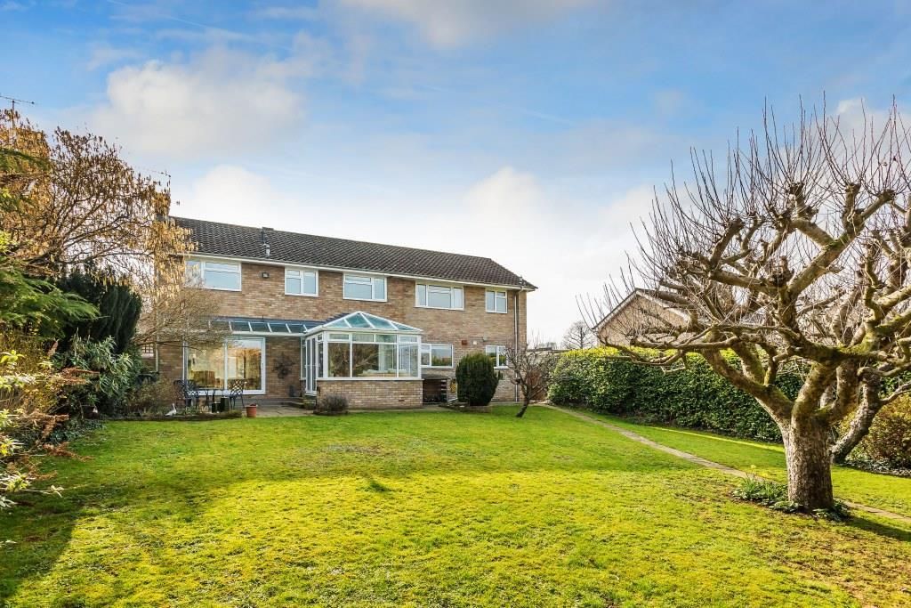 5 bed detached house for sale in Barrett Road, Fetcham KT22 Zoopla