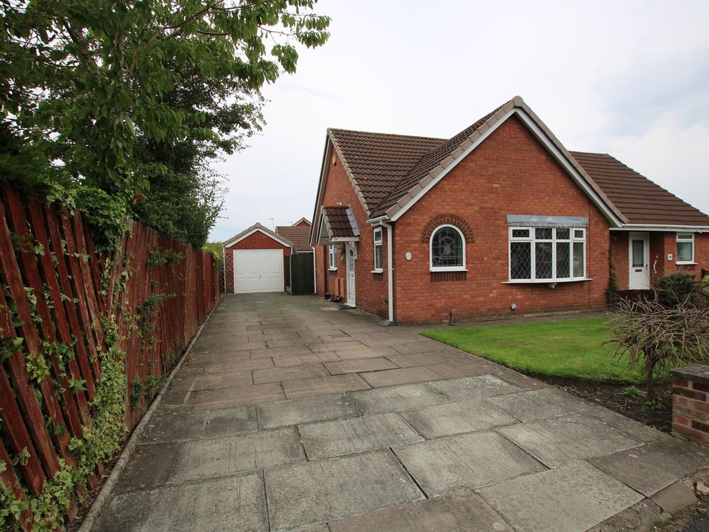 2 bed bungalow for sale in Glebeland, Culcheth, Warrington WA3, £