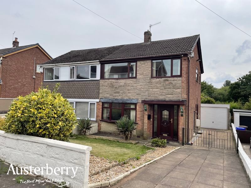 3 bed semidetached house for sale in Westsprink Crescent, Westonfields