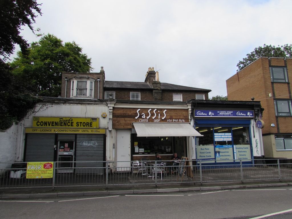 2 bed flat to rent in North Street, Carshalton Village SM5 Zoopla