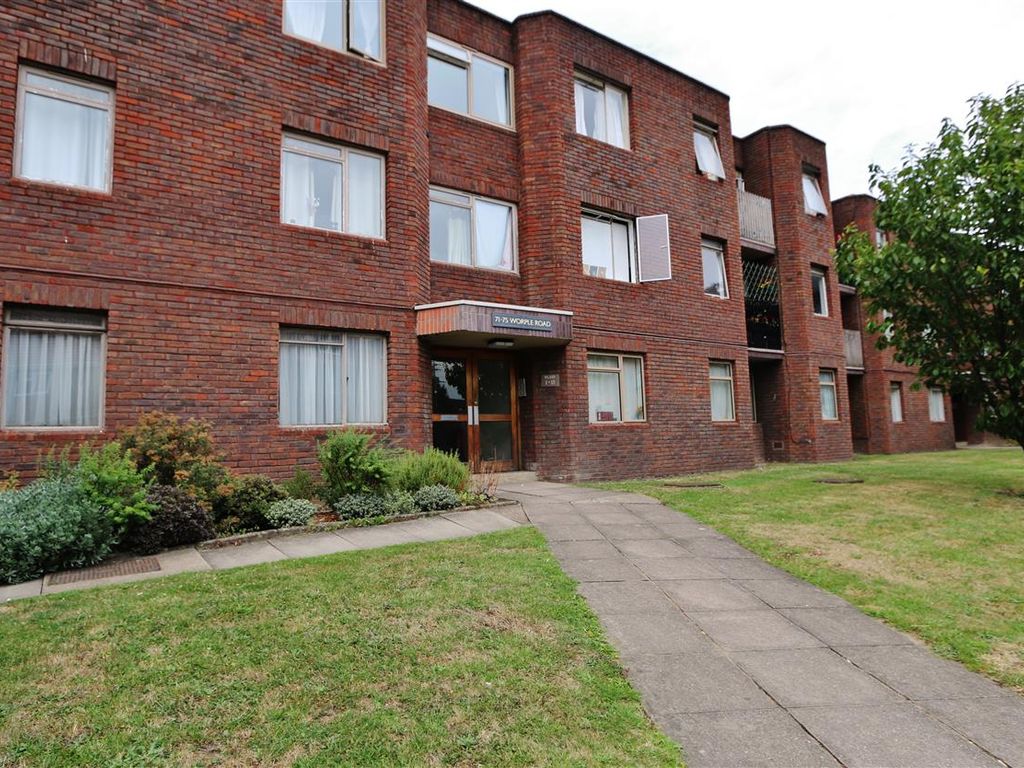 3 bed flat to rent in Worple Road, London SW19, £2,250 pcm Zoopla